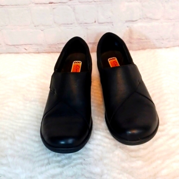 Clark's Woman's Black Casual Comfort Shoes‎ sz 8 .5 M - Picture 1 of 9